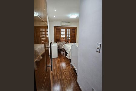 Casa à venda com 3 quartos, 150m² em Vila Palmares, Santo André
