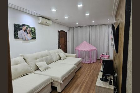Casa à venda com 3 quartos, 150m² em Vila Palmares, Santo André