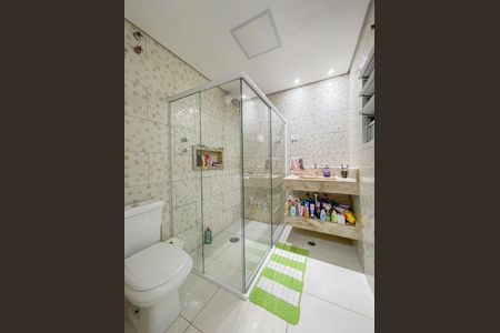 Banheiro  de casa à venda com 3 quartos, 146m² em Veloso, Osasco