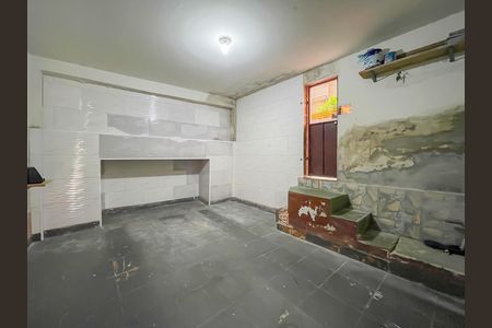 Garagem de casa à venda com 3 quartos, 146m² em Veloso, Osasco