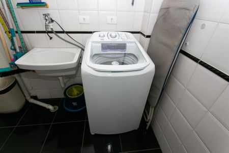 Casa de condomínio à venda com 135m², 3 quartos e 2 vagasÁrea de Serviço - Máquina de Lavar