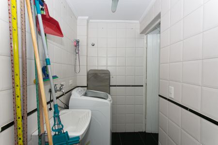 Casa de condomínio à venda com 135m², 3 quartos e 2 vagasÁrea de Serviço
