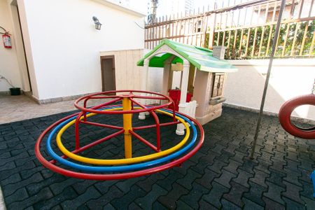Casa de condomínio à venda com 135m², 3 quartos e 2 vagasÁrea comum - Playground