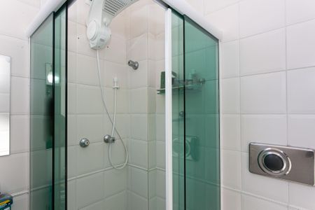 Casa de condomínio à venda com 135m², 3 quartos e 2 vagasBanheiro da Suíte