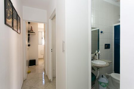 Casa de condomínio à venda com 135m², 3 quartos e 2 vagasCorredor