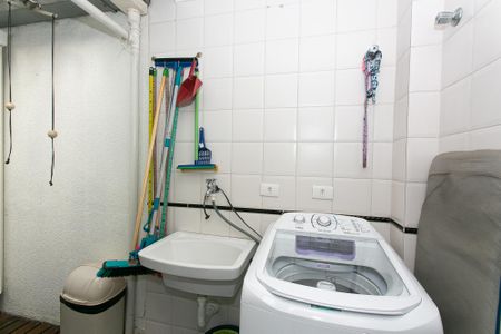 Casa de condomínio à venda com 135m², 3 quartos e 2 vagasÁrea de Serviço