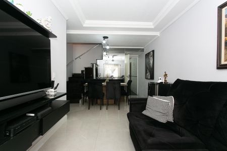 Casa de condomínio à venda com 135m², 3 quartos e 2 vagasSala