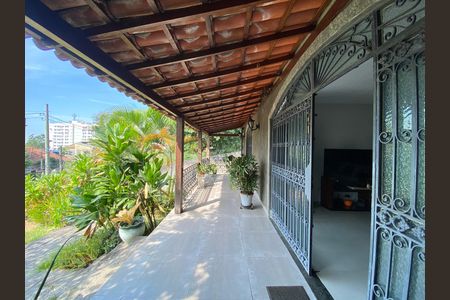 Casa à venda com 1240m², 5 quartos e 4 vagas