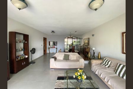 Casa à venda com 5 quartos, 1240m² em Água Santa, Rio de Janeiro