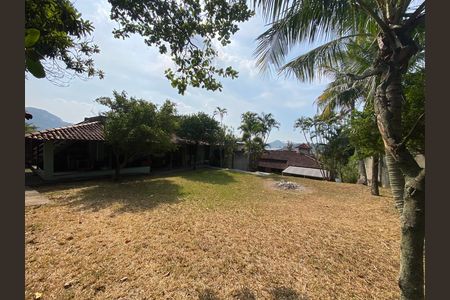 Casa à venda com 1240m², 5 quartos e 4 vagas