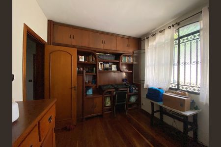 Casa à venda com 1240m², 5 quartos e 4 vagas