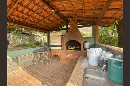 Casa à venda com 1240m², 5 quartos e 4 vagas