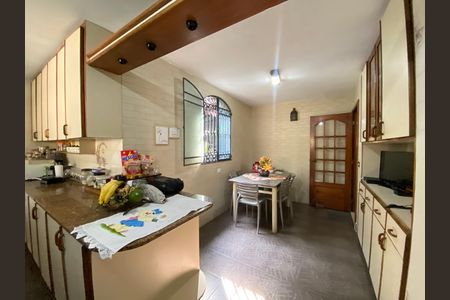 Casa à venda com 1240m², 5 quartos e 4 vagas