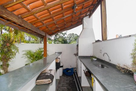 Casa à venda com 300m², 4 quartos e 3 vagasPiscina e Churrasqueira