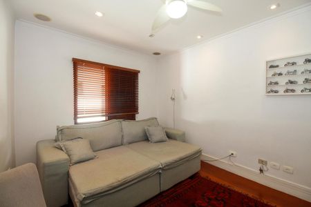 Casa à venda com 300m², 4 quartos e 3 vagasQuarto