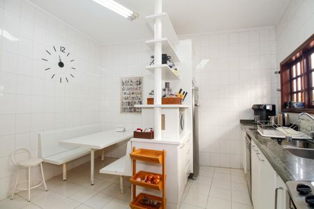 Casa à venda com 300m², 4 quartos e 3 vagasCozinha
