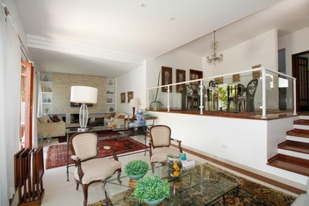 Sala de Estar de casa à venda com 4 quartos, 300m² em Vila Madalena, São Paulo