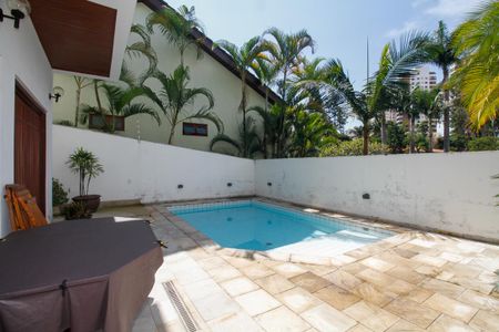 Casa à venda com 300m², 4 quartos e 3 vagasPiscina e Churrasqueira