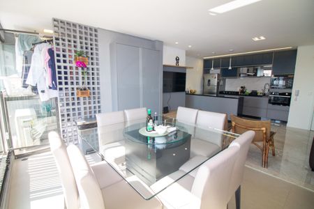 Apartamento para alugar com 94m², 3 quartos e 2 vagas Apartamento para alugar com 94m², 3 quartos e 2 vagasSala de Jantar