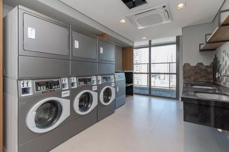 Apartamento para alugar com 94m², 3 quartos e 2 vagas Apartamento para alugar com 94m², 3 quartos e 2 vagasÁrea comum - Lavanderia