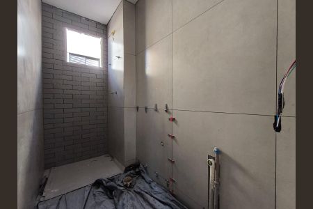 Banheiro social de apartamento à venda com 4 quartos, 154m² em Ana Lúcia, Belo Horizonte