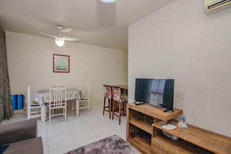 Sala de apartamento para alugar com 3 quartos, 75m² em Morro Santana, Porto Alegre