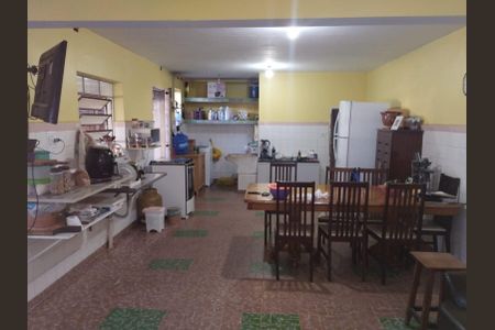 Casa à venda com 163m², 3 quartos e 7 vagasCozinha