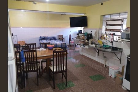 Casa à venda com 163m², 3 quartos e 7 vagasCozinha