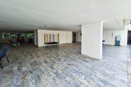 Apartamento à venda com 178m², 2 quartos e 1 vagaÁrea comum