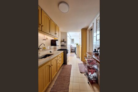 Apartamento à venda com 178m², 2 quartos e 1 vagaCozinha