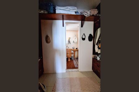 Apartamento à venda com 178m², 2 quartos e 1 vagaCloset da suíte 1