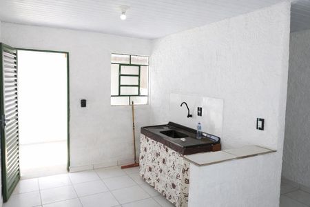 Cozinha de casa para alugar com 1 quarto, 30m² em Morumbi, Uberlândia