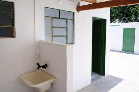 Área de serviço de casa para alugar com 1 quarto, 30m² em Morumbi, Uberlândia