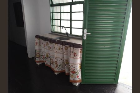 Cozinha de casa para alugar com 1 quarto, 30m² em Morumbi, Uberlândia