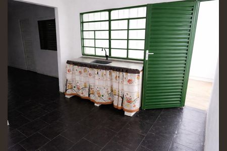 Cozinha de casa para alugar com 1 quarto, 30m² em Morumbi, Uberlândia