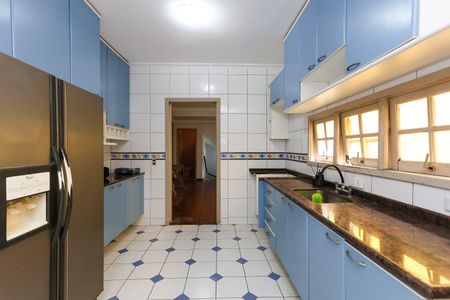 Casa para alugar com 249m², 3 quartos e 2 vagas Casa para alugar com 249m², 3 quartos e 2 vagascozinha