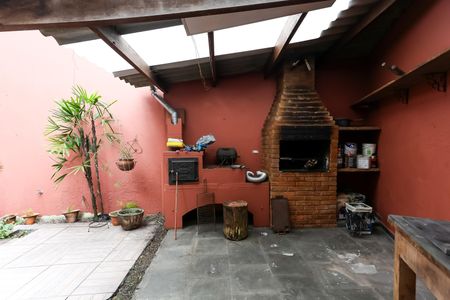 Casa para alugar com 249m², 3 quartos e 2 vagas Casa para alugar com 249m², 3 quartos e 2 vagasquintal - churrasqueira