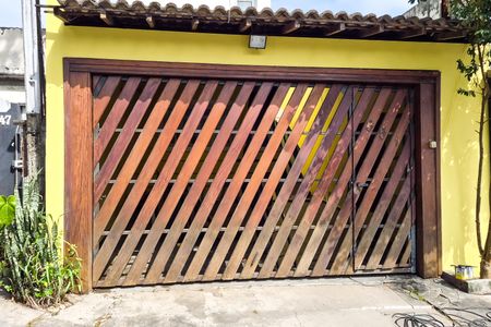 Casa para alugar com 249m², 3 quartos e 2 vagas Casa para alugar com 249m², 3 quartos e 2 vagasfachada