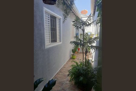Casa à venda com 70m², 2 quartos e 2 vagasÁrea externa