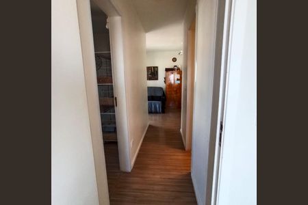 Corredor de apartamento à venda com 2 quartos, 50m² em Vila das Merces, São Paulo