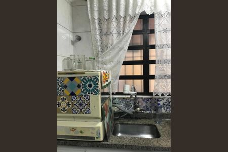 Foto 04 de casa à venda com 2 quartos, 88m² em Jardim Ester Yolanda, São Paulo