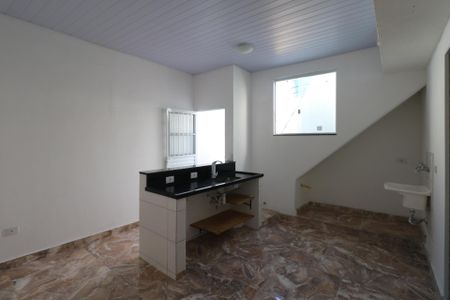 Casa para alugar com 35m², 1 quarto e sem vagaCozinha e Área de Serviço
