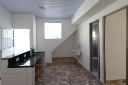 Casa para alugar com 35m², 1 quarto e sem vagaCozinha e Área de Serviço