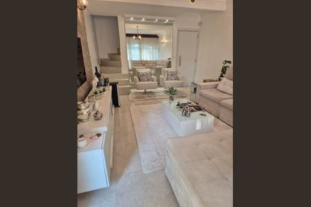 Casa à venda com 150m², 2 quartos e 2 vagasSala