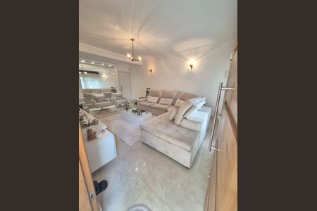 Casa à venda com 150m², 2 quartos e 2 vagasSala