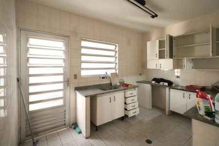 Casa à venda com 300m², 3 quartos e 2 vagasCasa 02