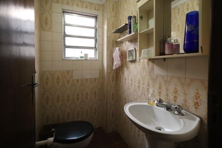 Casa à venda com 300m², 3 quartos e 2 vagasLavabo