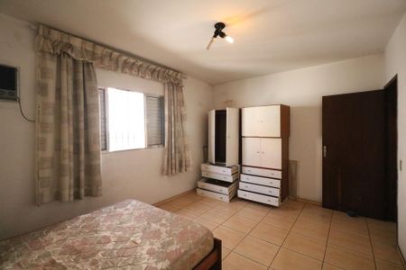 Casa à venda com 300m², 3 quartos e 2 vagasQuarto 3