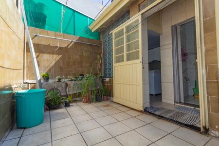 Casa para alugar com 84m², 2 quartos e sem vagaQuintal