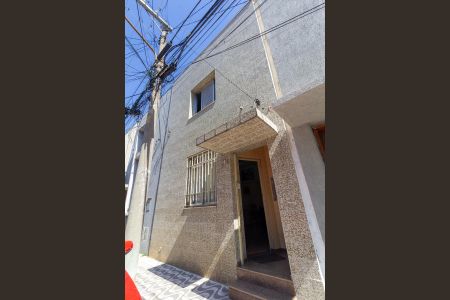 Casa para alugar com 84m², 2 quartos e sem vagaFachada